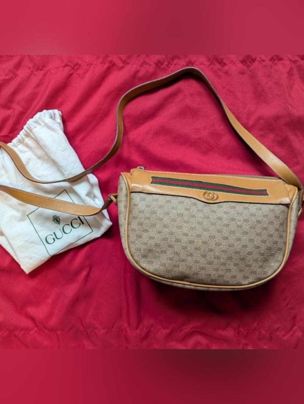 Authentic Gucci Brown GG Canvas & Tan Leather Shoulder Bag - Great Condition
